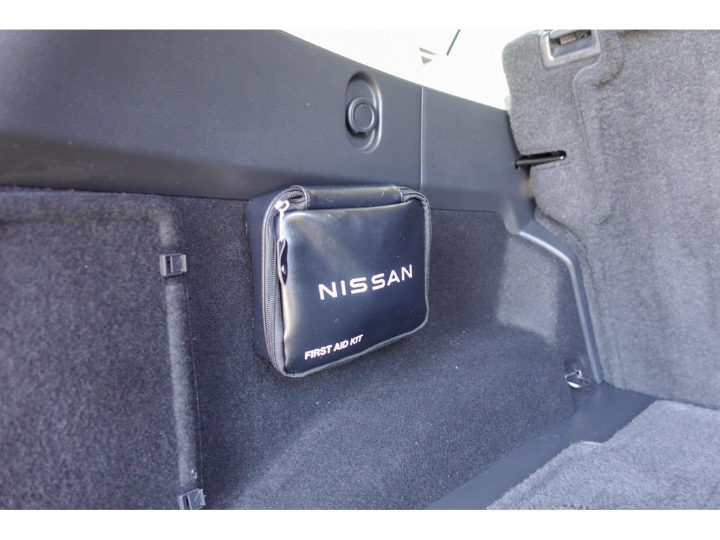 Used 2022 Nissan Rogue SV FWD image 35