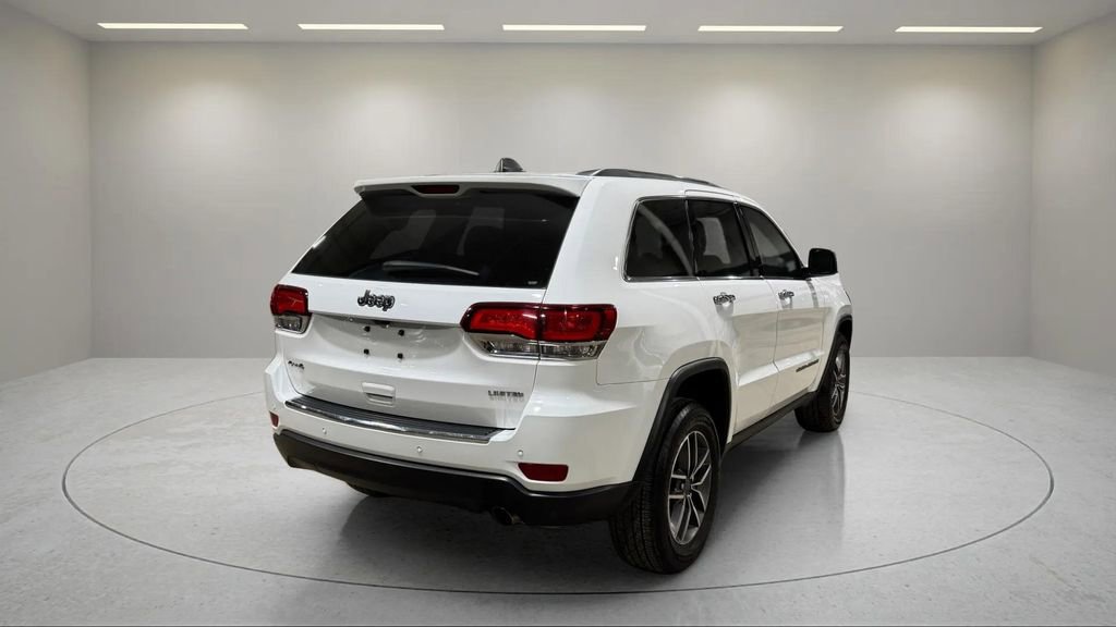 Used 2021 Jeep Grand Cherokee Limited w/ Luxury Group II image 3