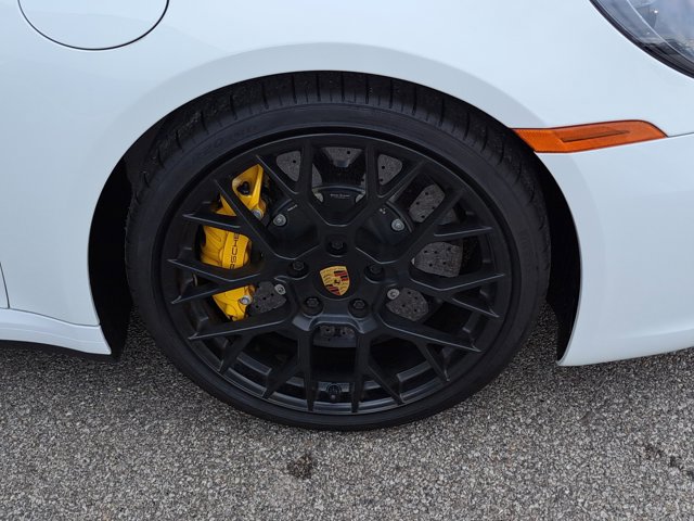 Certified 2024 Porsche 911 Carrera GTS image 11