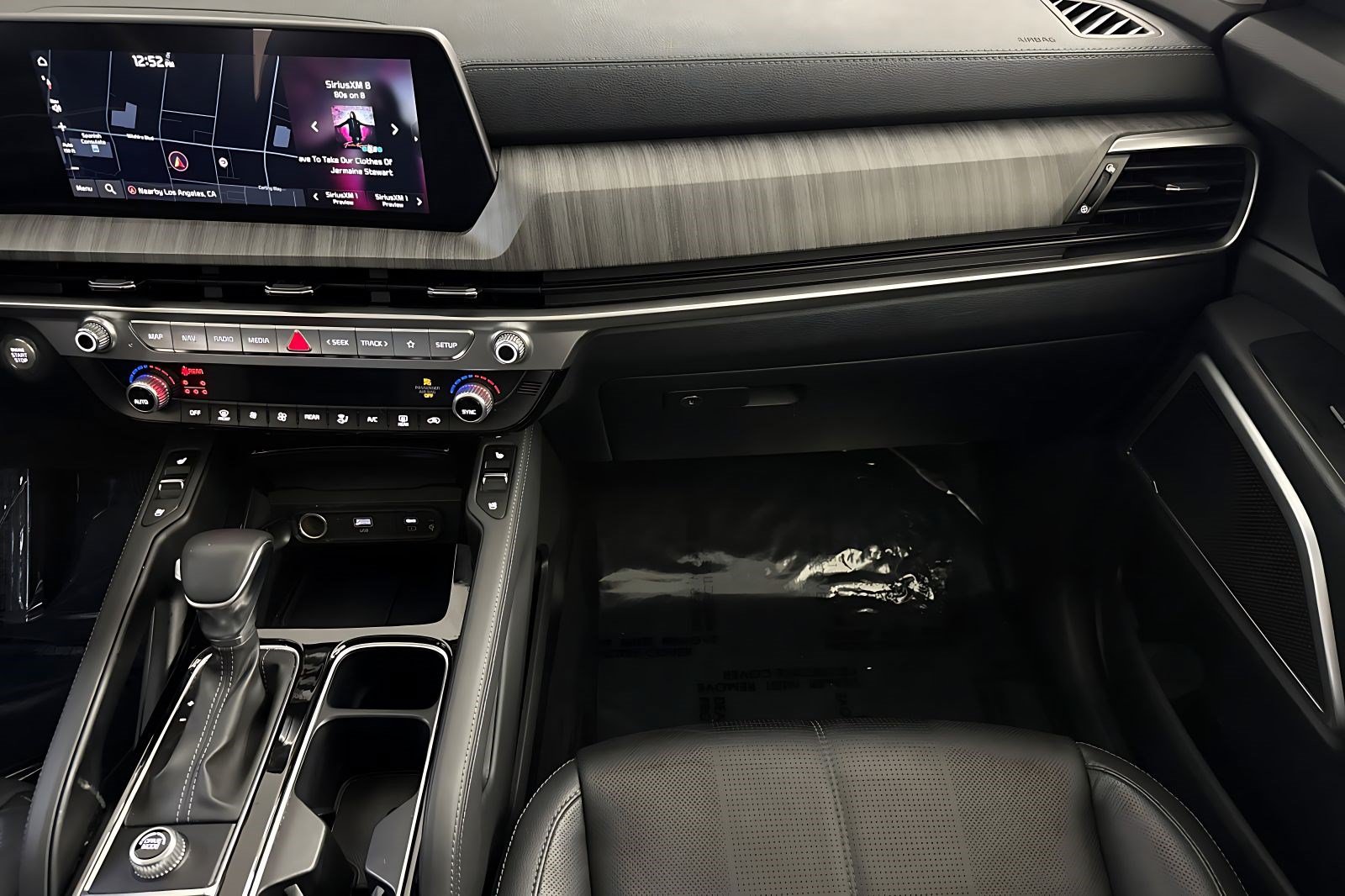 Used 2023 Kia Telluride EX w/ EX Captain's Chair Package FWD image 29