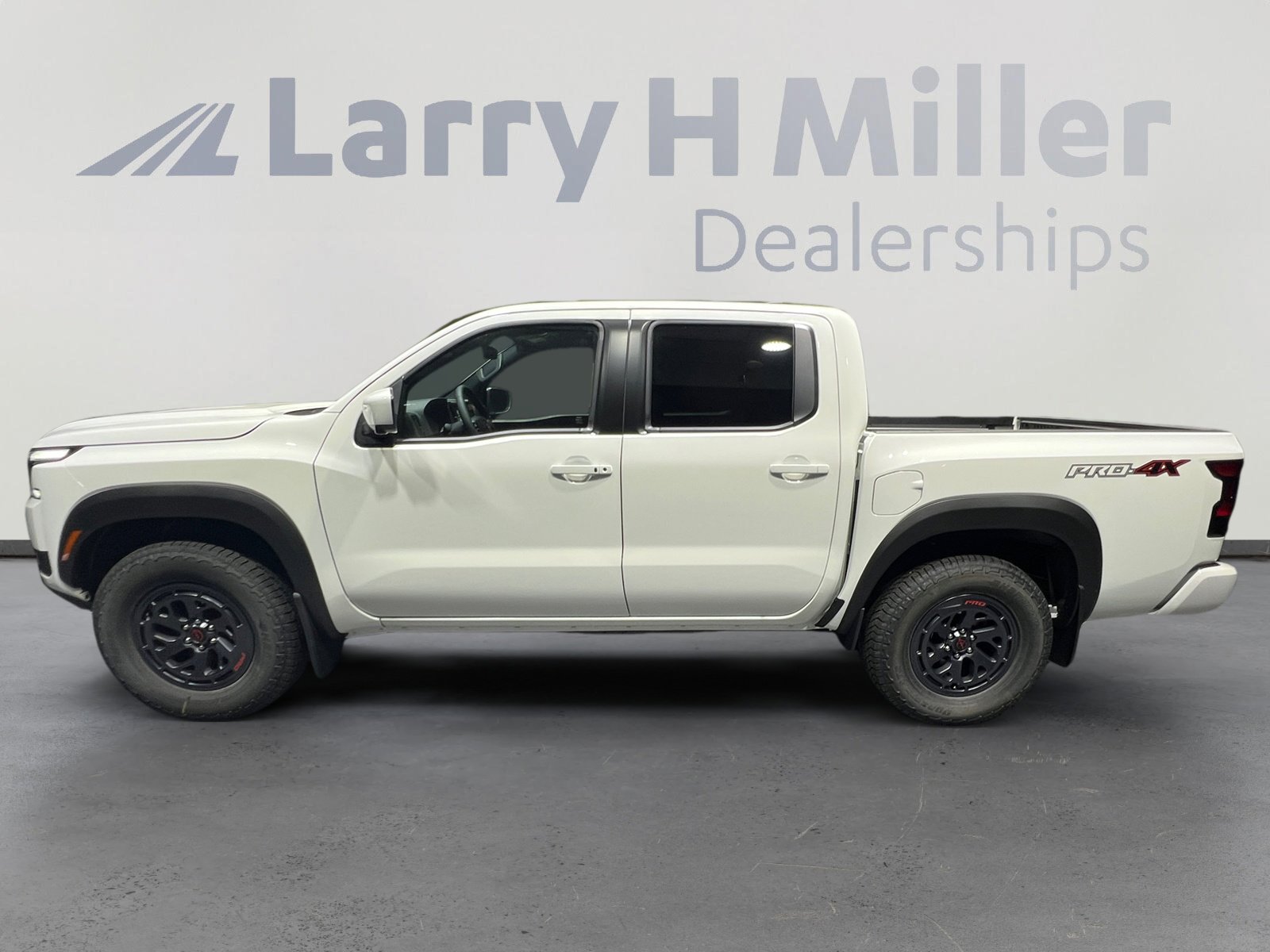 New 2026 Nissan Frontier PRO-4X image 2