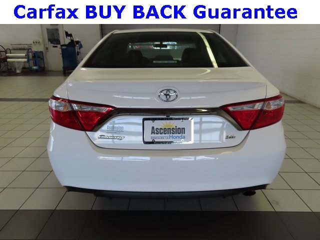 Used 2017 Toyota Camry SE image 12