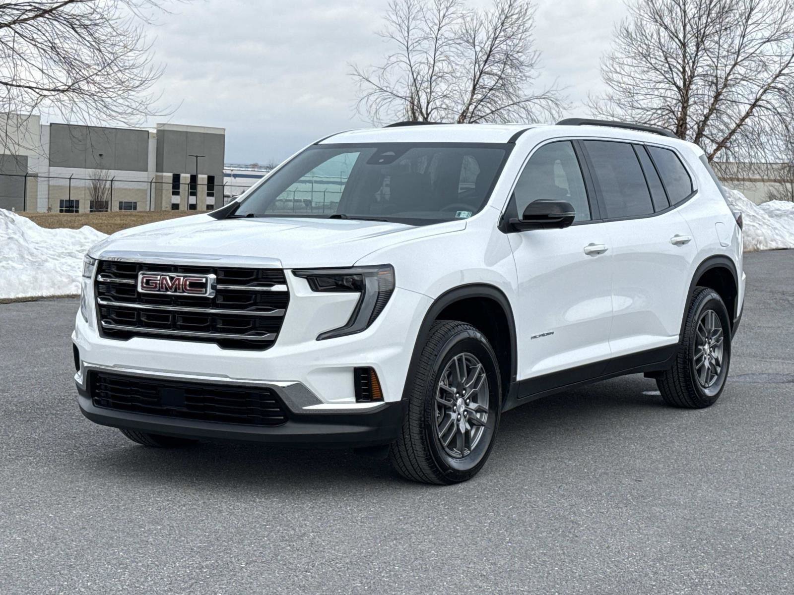 Used 2025 GMC Acadia Elevation image 27