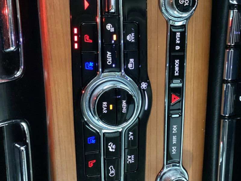 Used 2020 Lincoln Aviator Reserve w/ Equipment Group 201A image 32