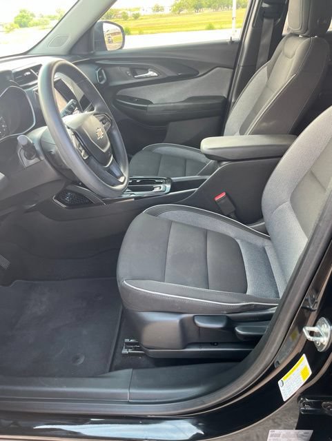 Used 2023 Chevrolet TrailBlazer LS FWD image 11