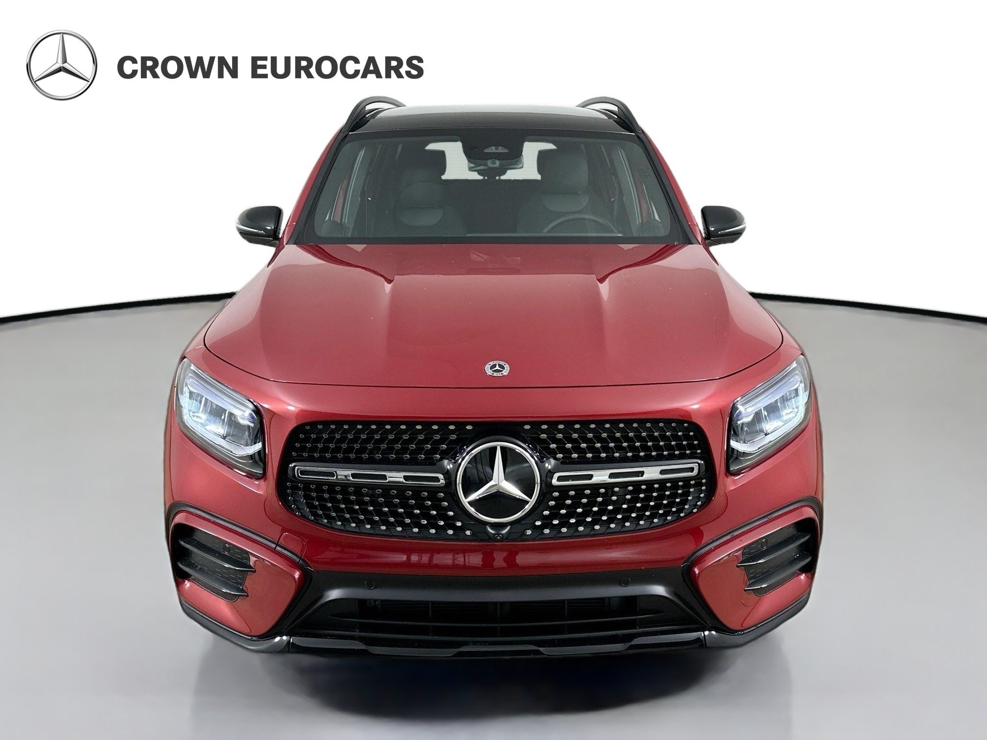 Used 2026 Mercedes-Benz GLB 250 4MATIC image 2