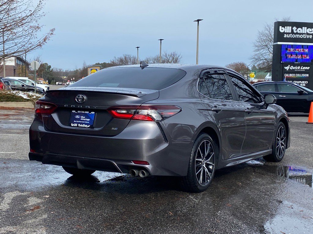 Used 2022 Toyota Camry SE image 4