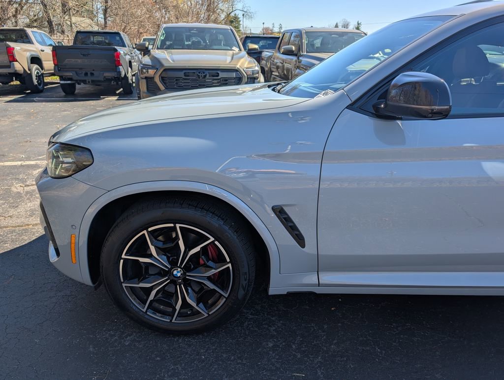 Used 2023 BMW X4 M40i w/ Premium Package AWD/4WD image 2