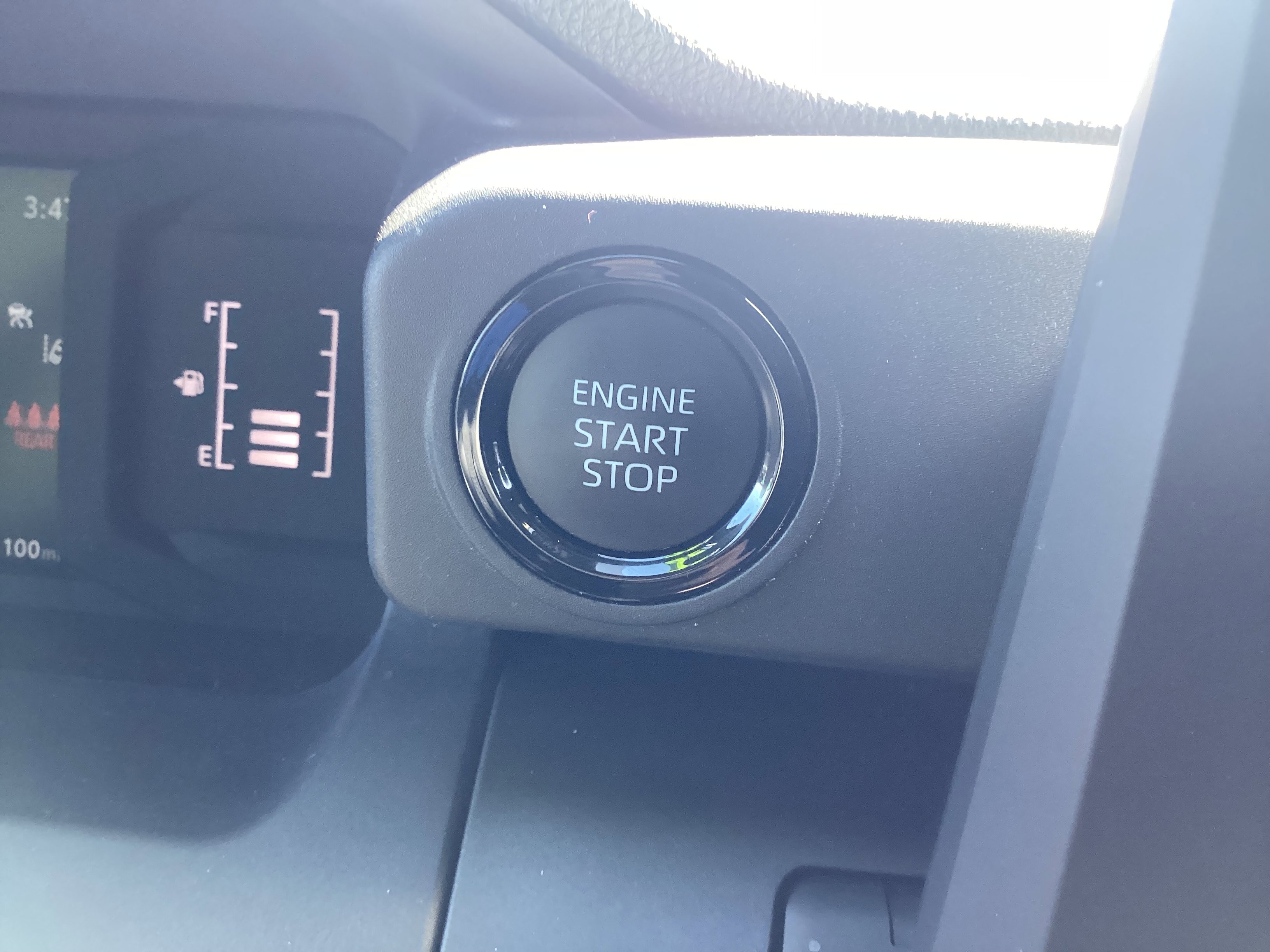Certified 2025 Toyota Tacoma SR AWD/4WD image 39