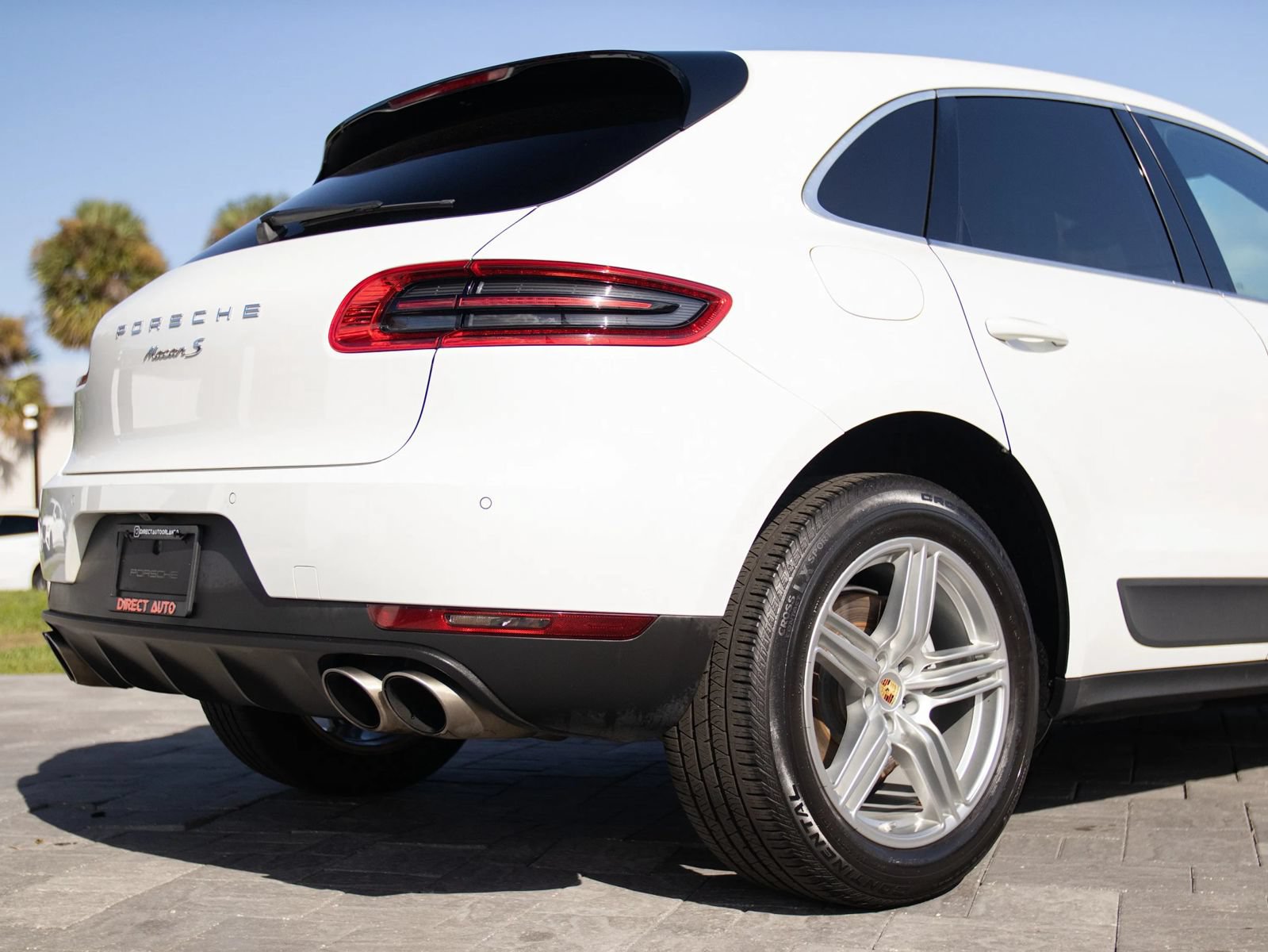 Used 2015 Porsche Macan S w/ Infotainment Package AWD/4WD image 13
