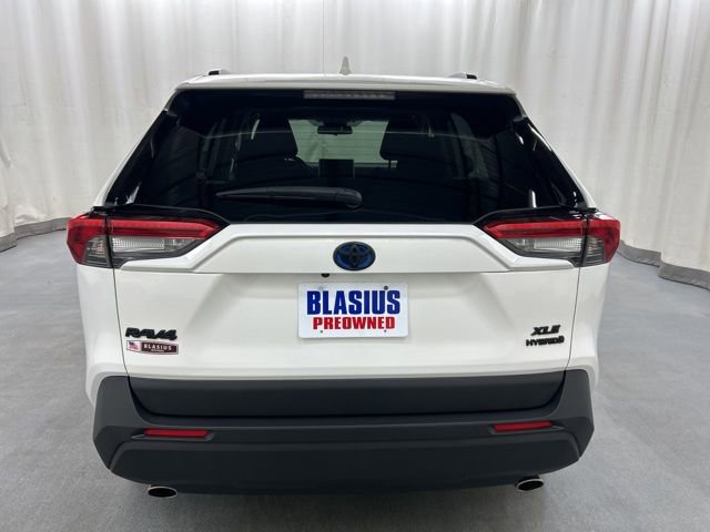 Used 2023 Toyota RAV4 XLE w/ Convenience Package image 5