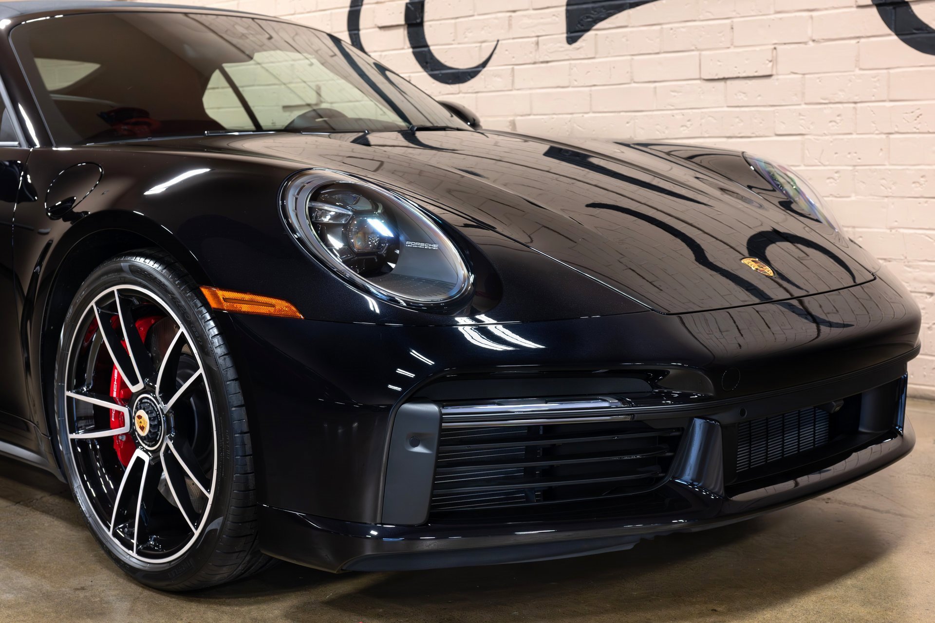 Used 2024 Porsche 911 Turbo image 23