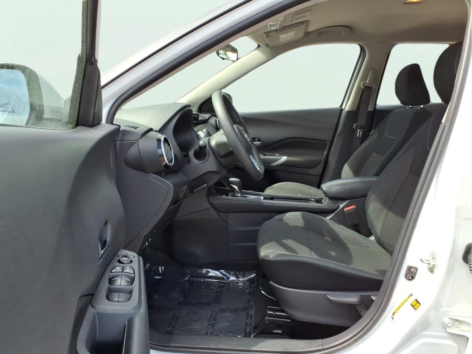 Used 2024 Nissan Kicks SV FWD image 16