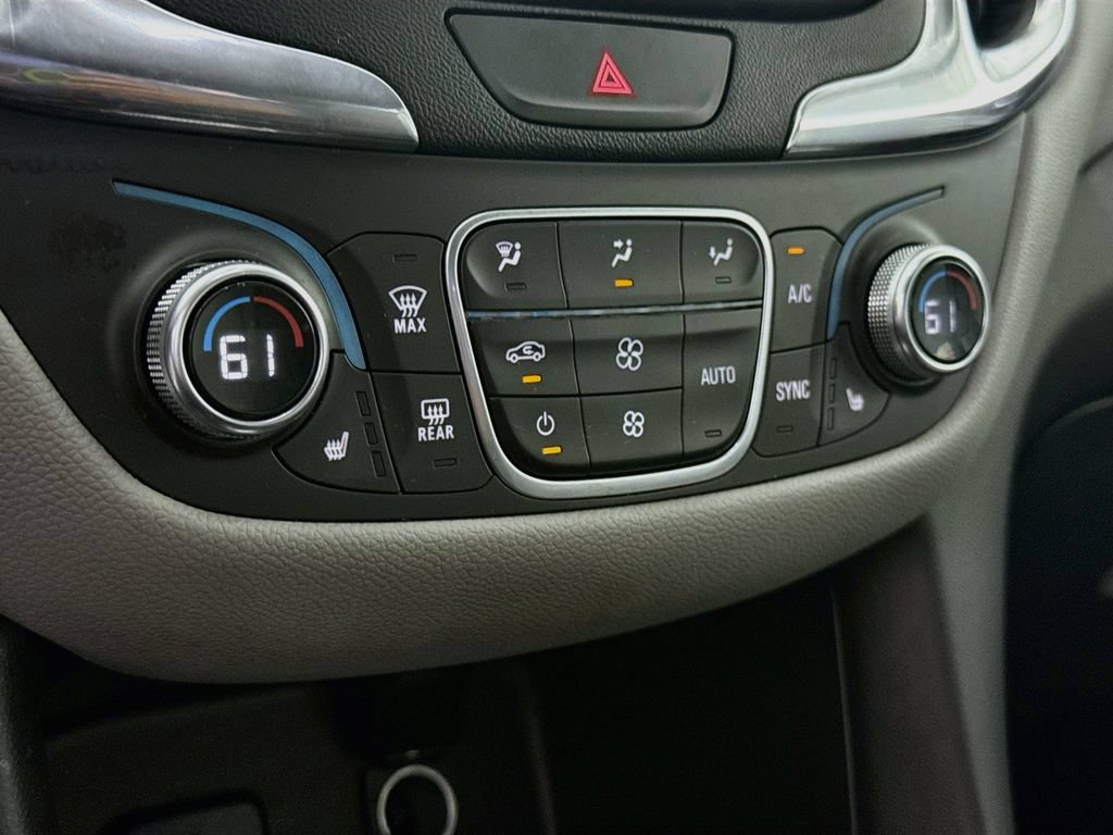 Used 2018 Chevrolet Equinox LT FWD image 7