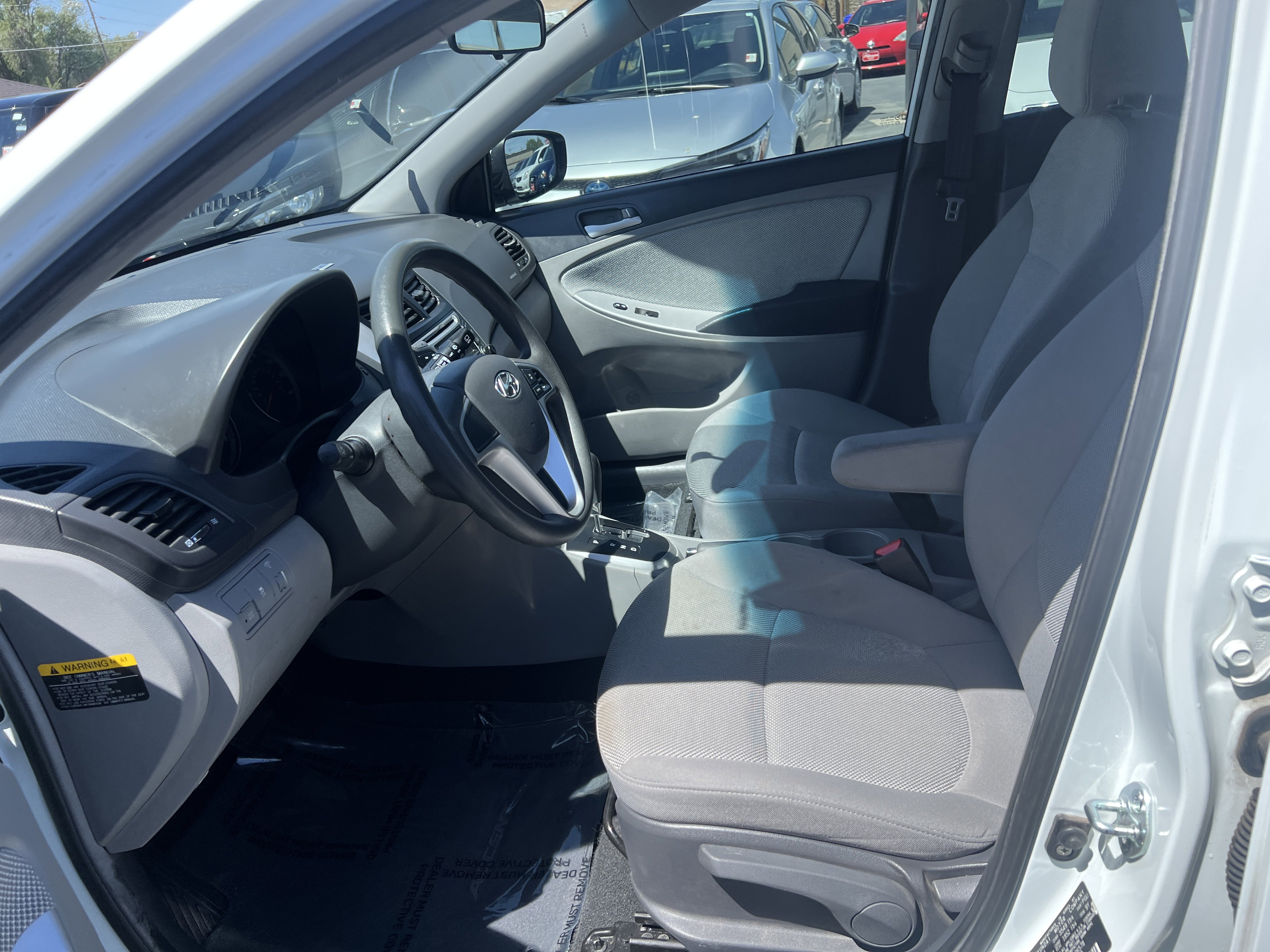 Used 2012 Hyundai Accent GS FWD image 11