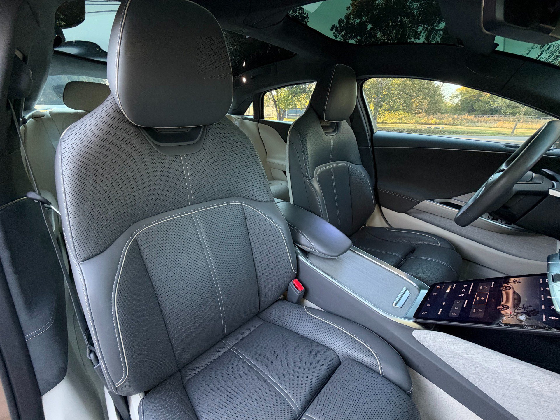 Used 2022 Lucid Air Dream Edition AWD/4WD image 16