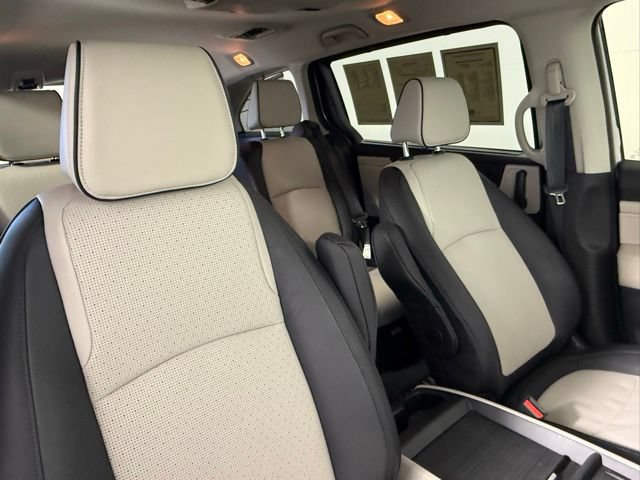 Used 2026 Honda Odyssey Elite image 57