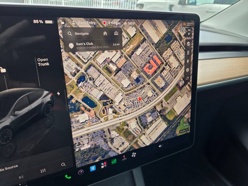 Used 2022 Tesla Model Y Long Range AWD/4WD image 36