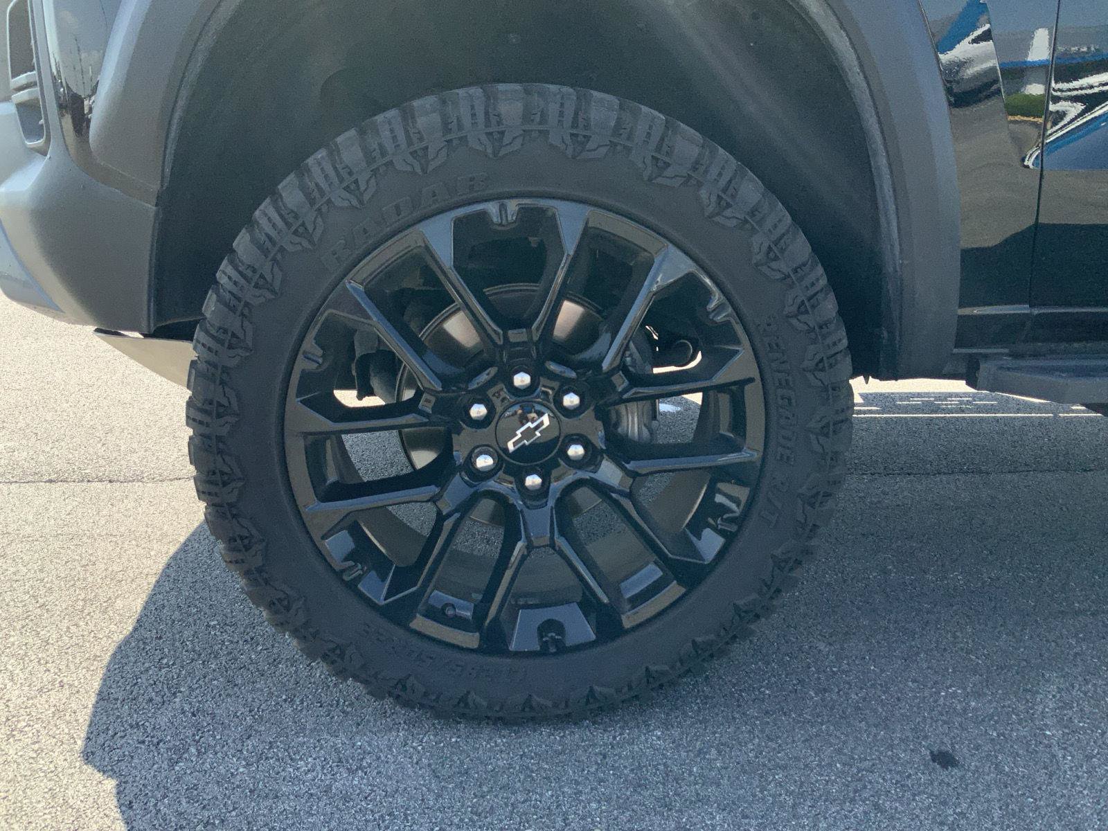 Used 2024 Chevrolet Colorado Trail Boss w/ LPO, Skid Plate Package AWD/4WD image 19
