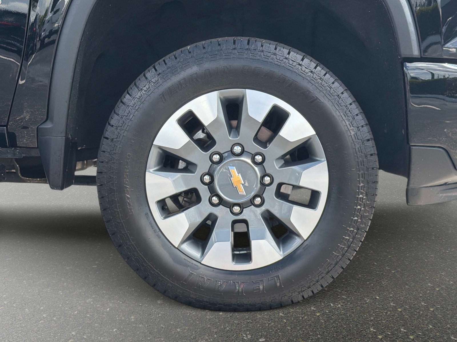 Used 2024 Chevrolet Silverado 2500 Custom w/ Custom Value Package AWD/4WD image 20