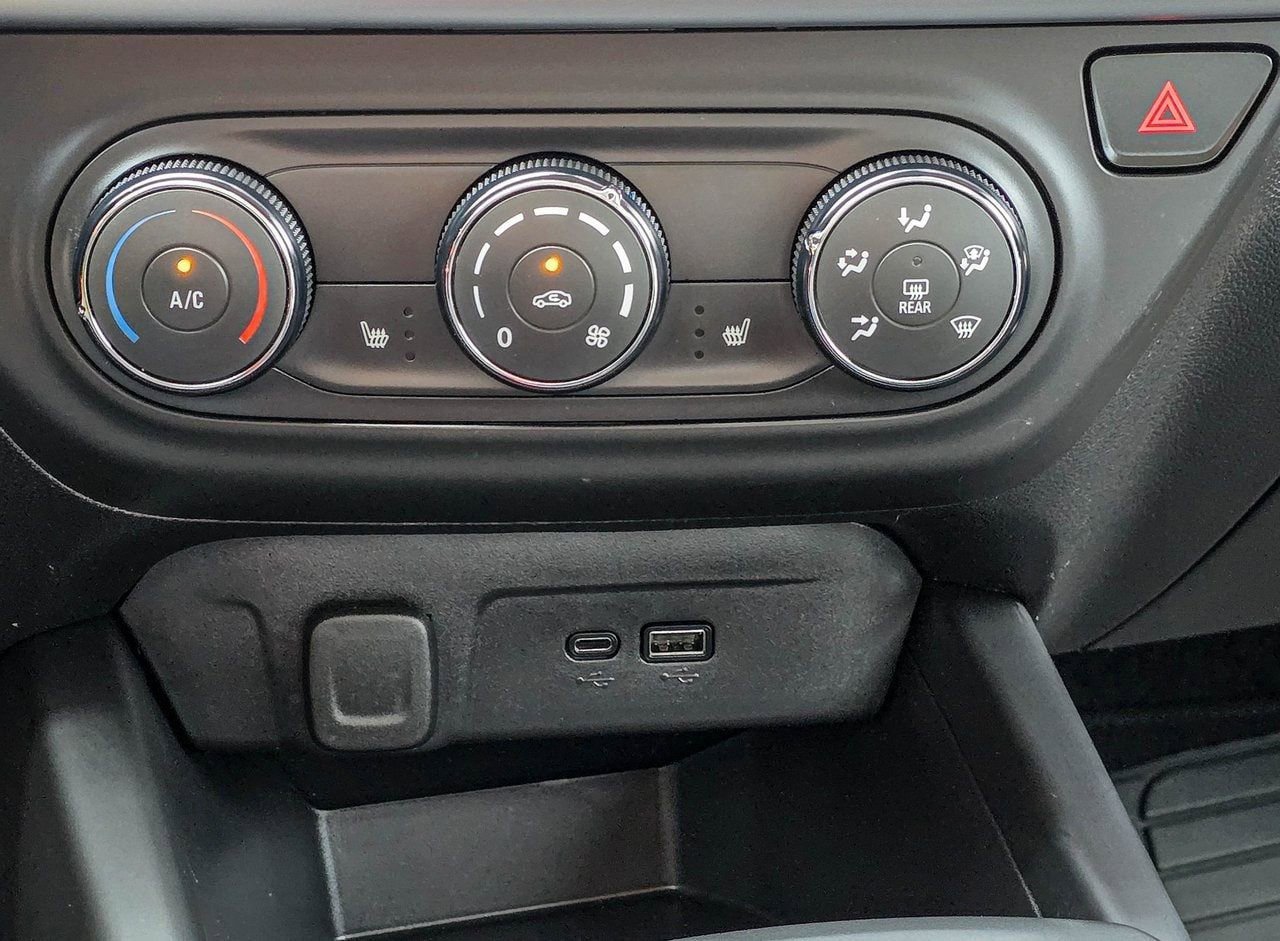 Used 2024 Chevrolet Trax LS w/ LS Convenience Package FWD image 17