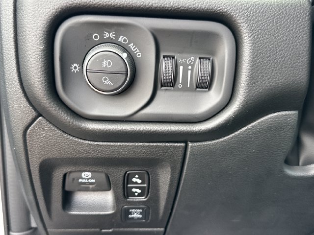 New 2027 RAM 1500 4x4 Crew Cab image 18