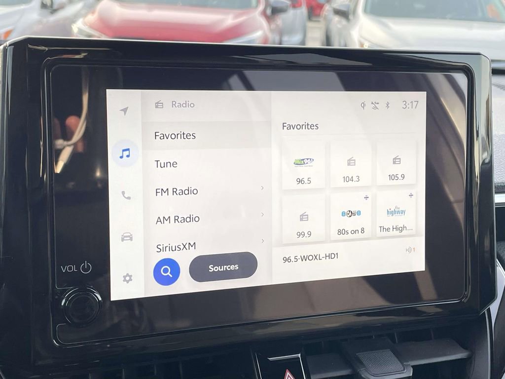 Used 2024 Toyota Corolla Cross SE image 16