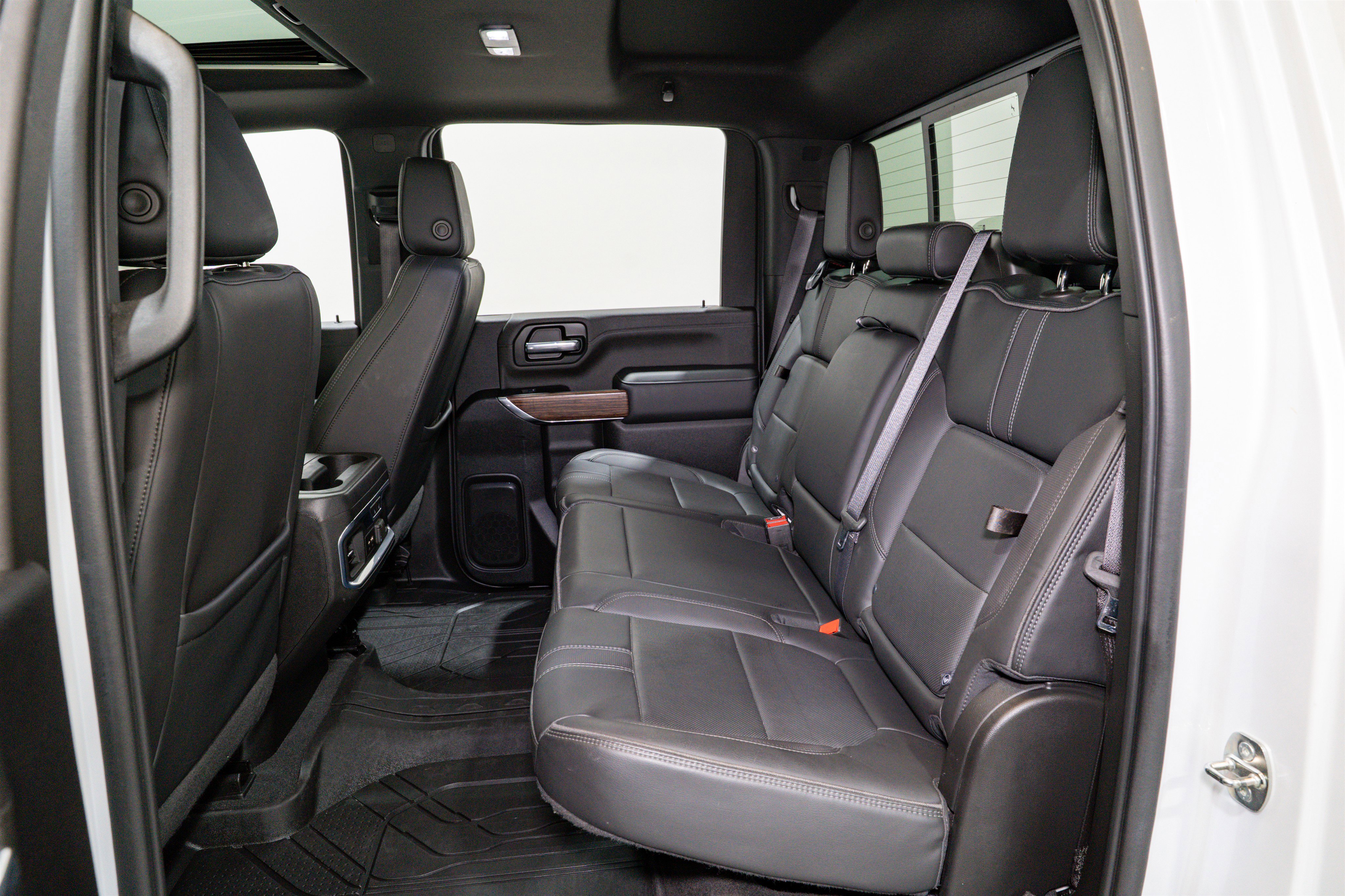 Used 2023 Chevrolet Silverado 3500 High Country image 40