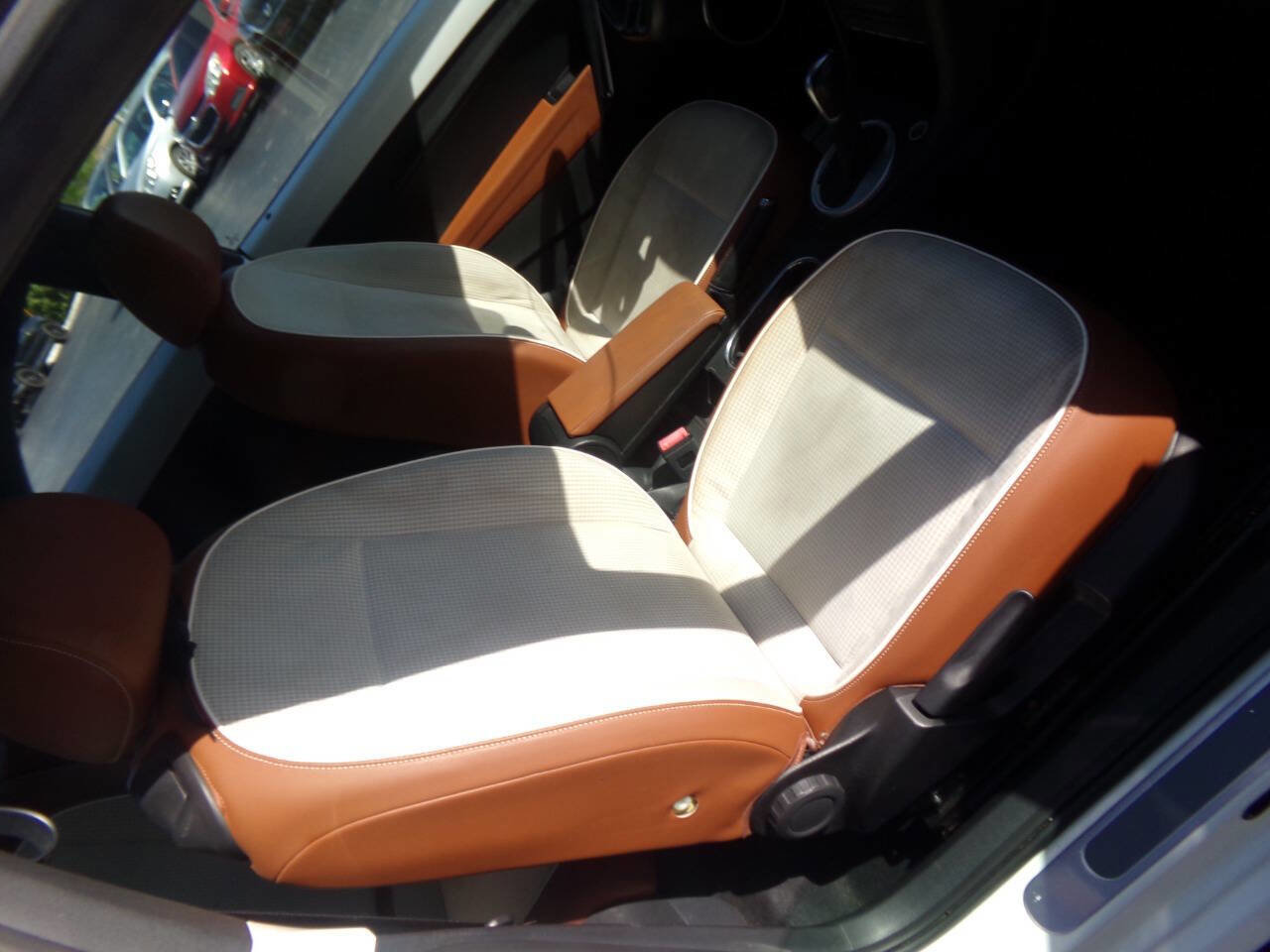 Used 2015 Volkswagen Beetle 1.8T Classic image 14