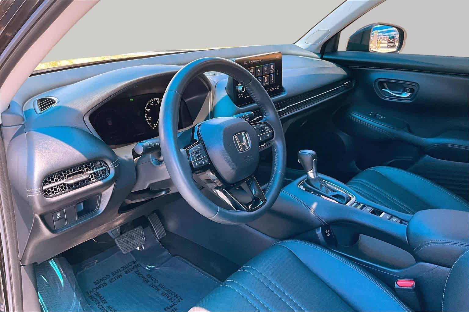 Used 2025 Honda HR-V EX-L image 17