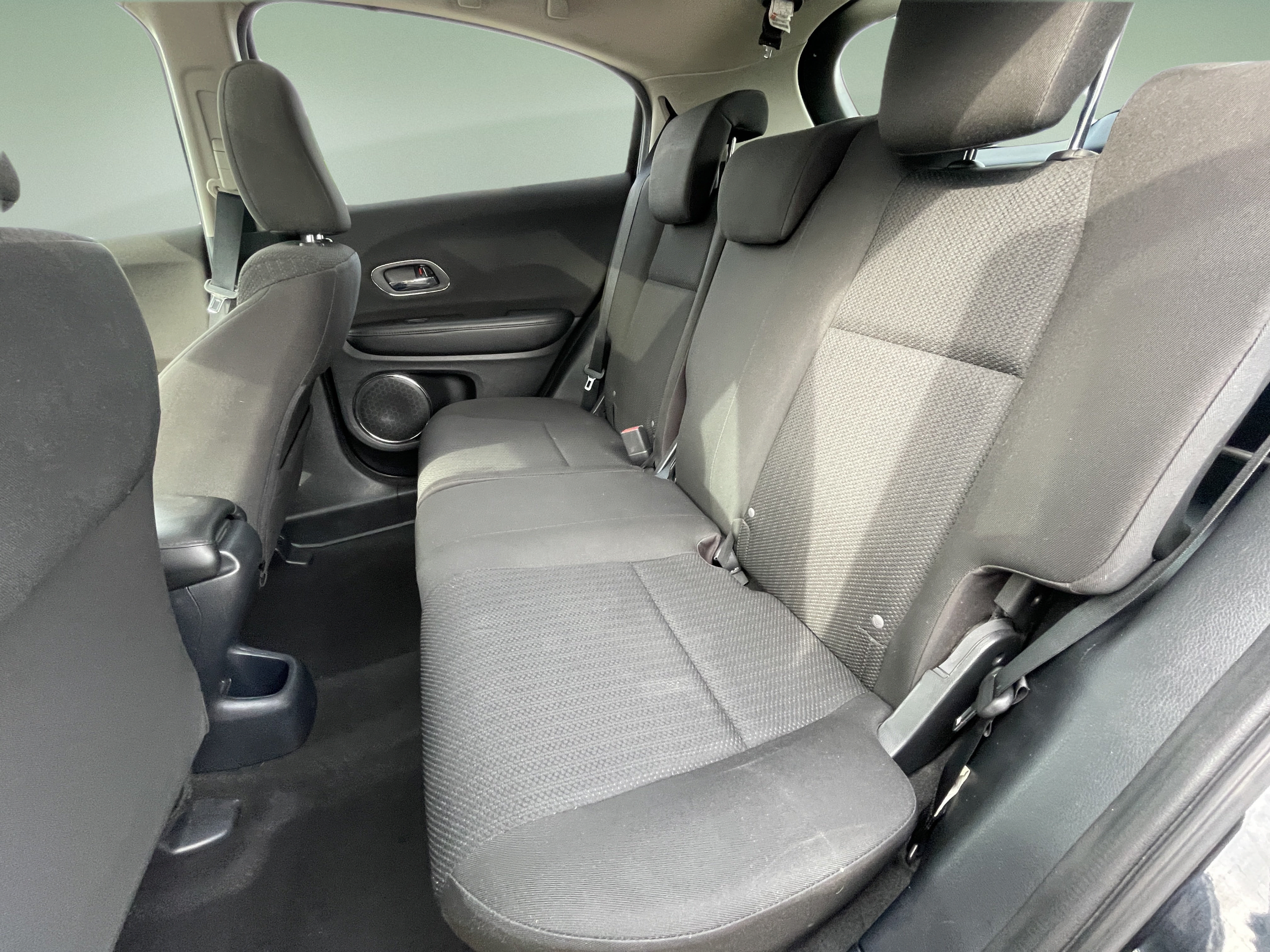 Used 2018 Honda HR-V EX image 31