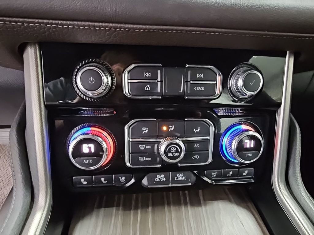 Used 2021 GMC Yukon Denali w/ Denali Premium Package image 21