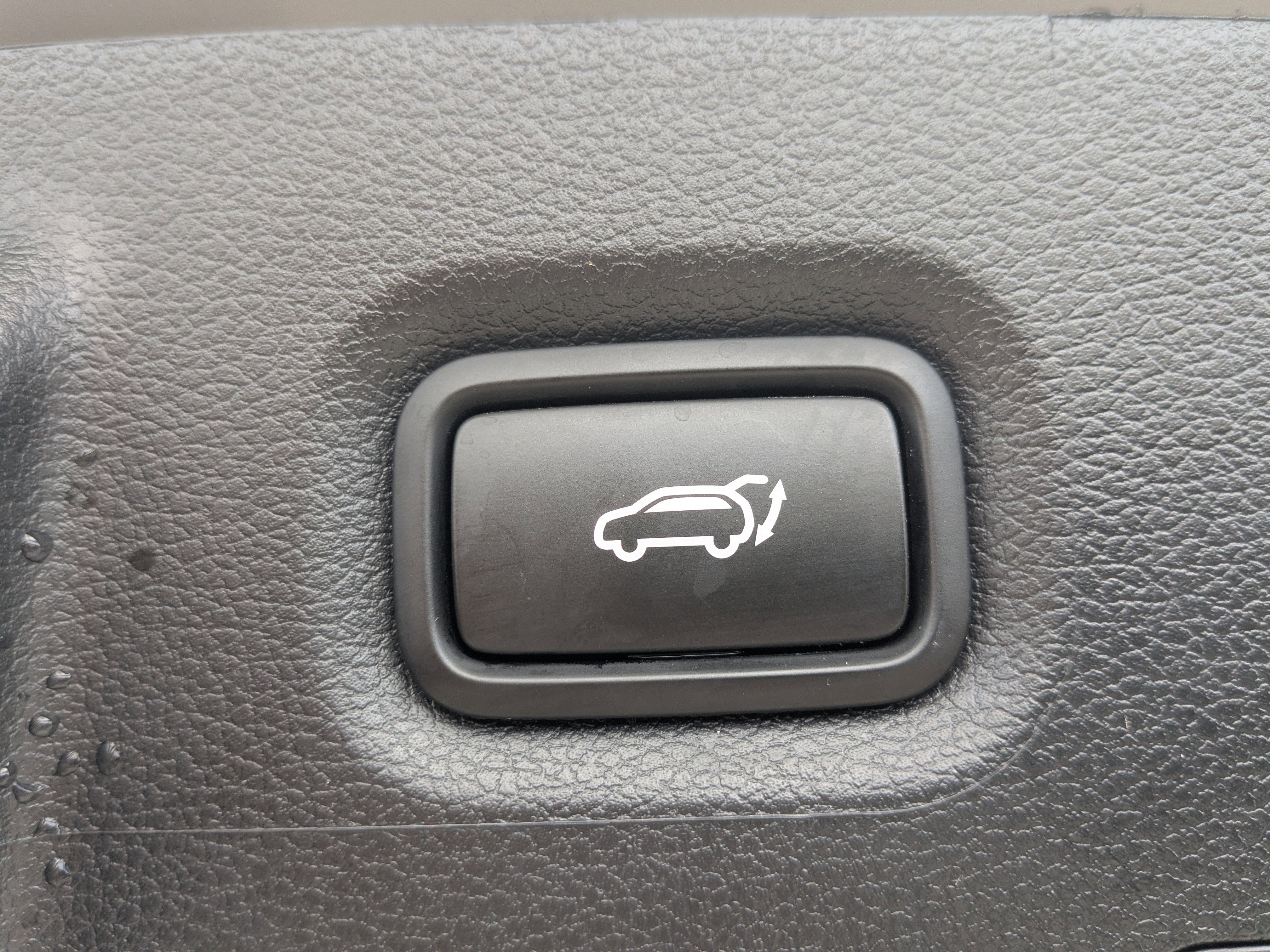 Used 2023 Hyundai Santa Fe SEL FWD image 17