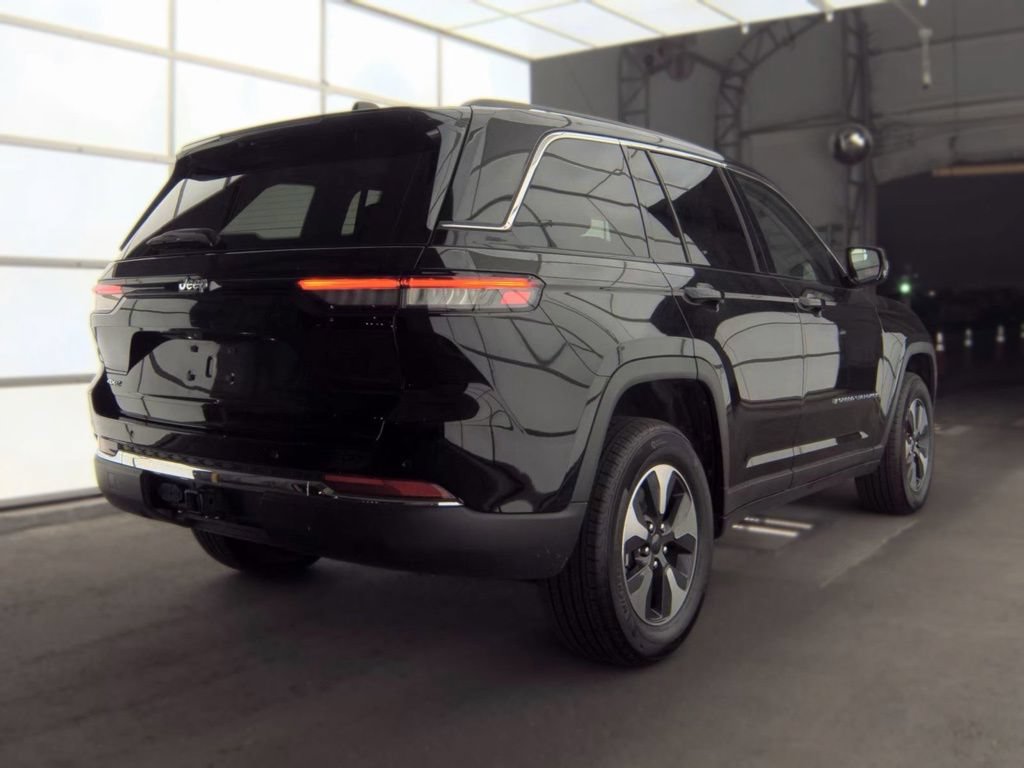 Used 2022 Jeep Grand Cherokee Limited 4xe AWD/4WD image 9