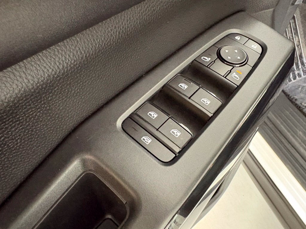 Used 2024 Nissan Pathfinder SV FWD image 20