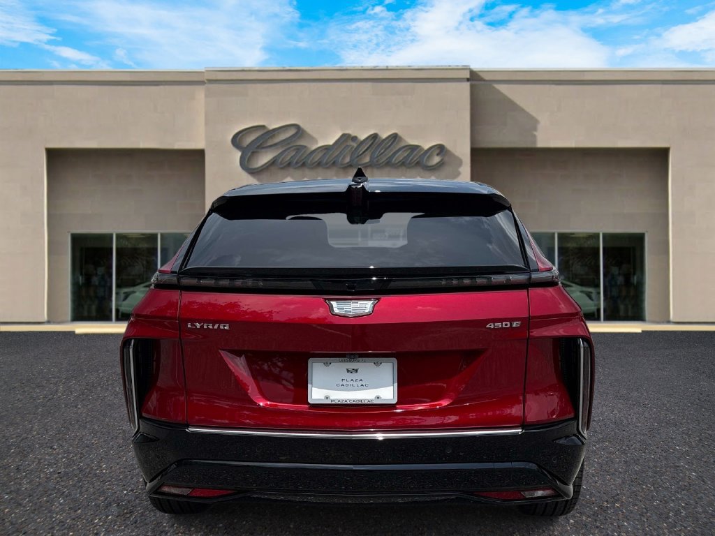 New 2026 Cadillac Lyriq Signature Luxury w/ LPO, Floor Liner Package RWD image 4