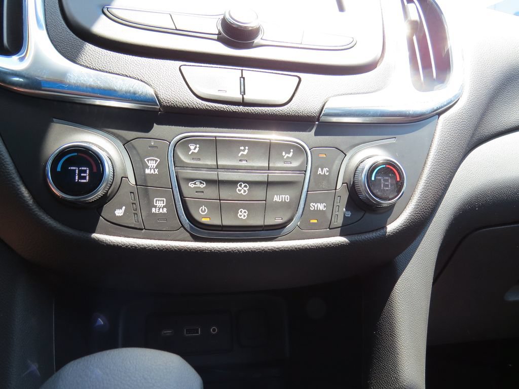 Certified 2024 Chevrolet Equinox LT w/ LPO, Floor Liner Package FWD image 22