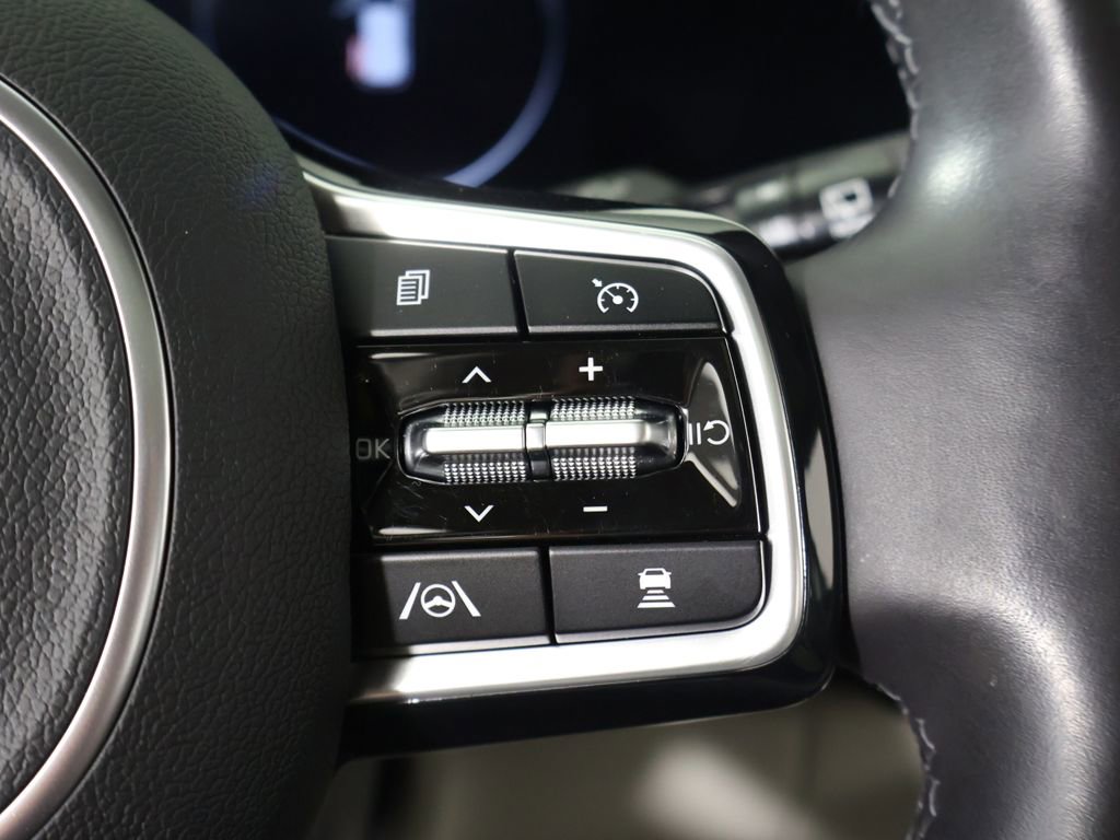 Used 2024 Kia Carnival SX Prestige FWD image 51