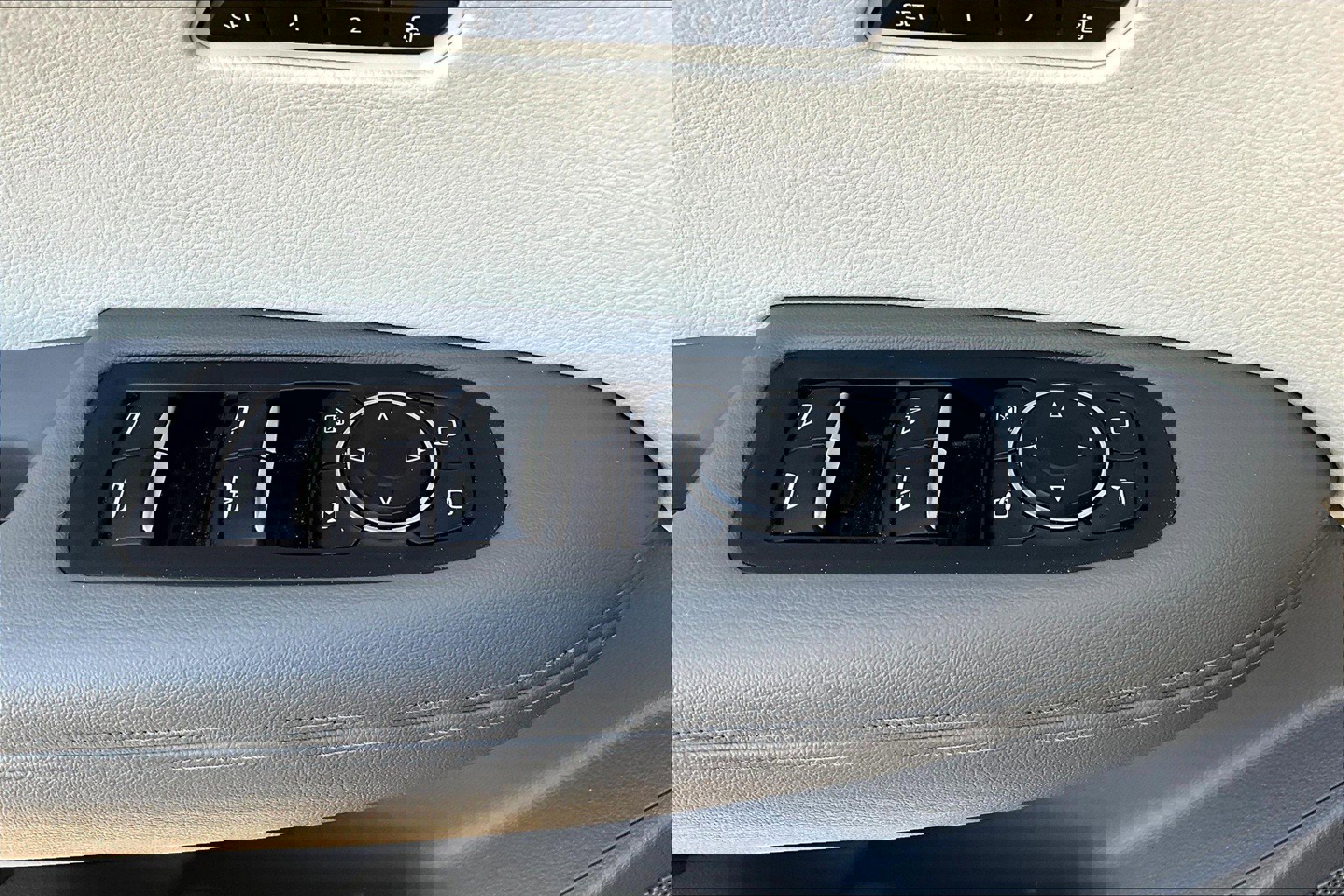 Used 2020 Cadillac XT6 Premium Luxury image 35