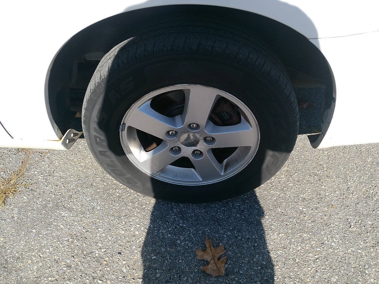 Used 2012 Dodge Grand Caravan SXT w/ Entertainment Group 1 FWD image 17