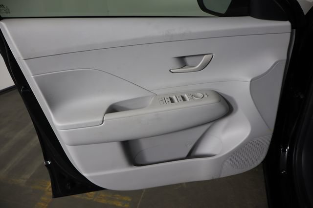 Used 2024 Hyundai Kona SEL FWD image 17