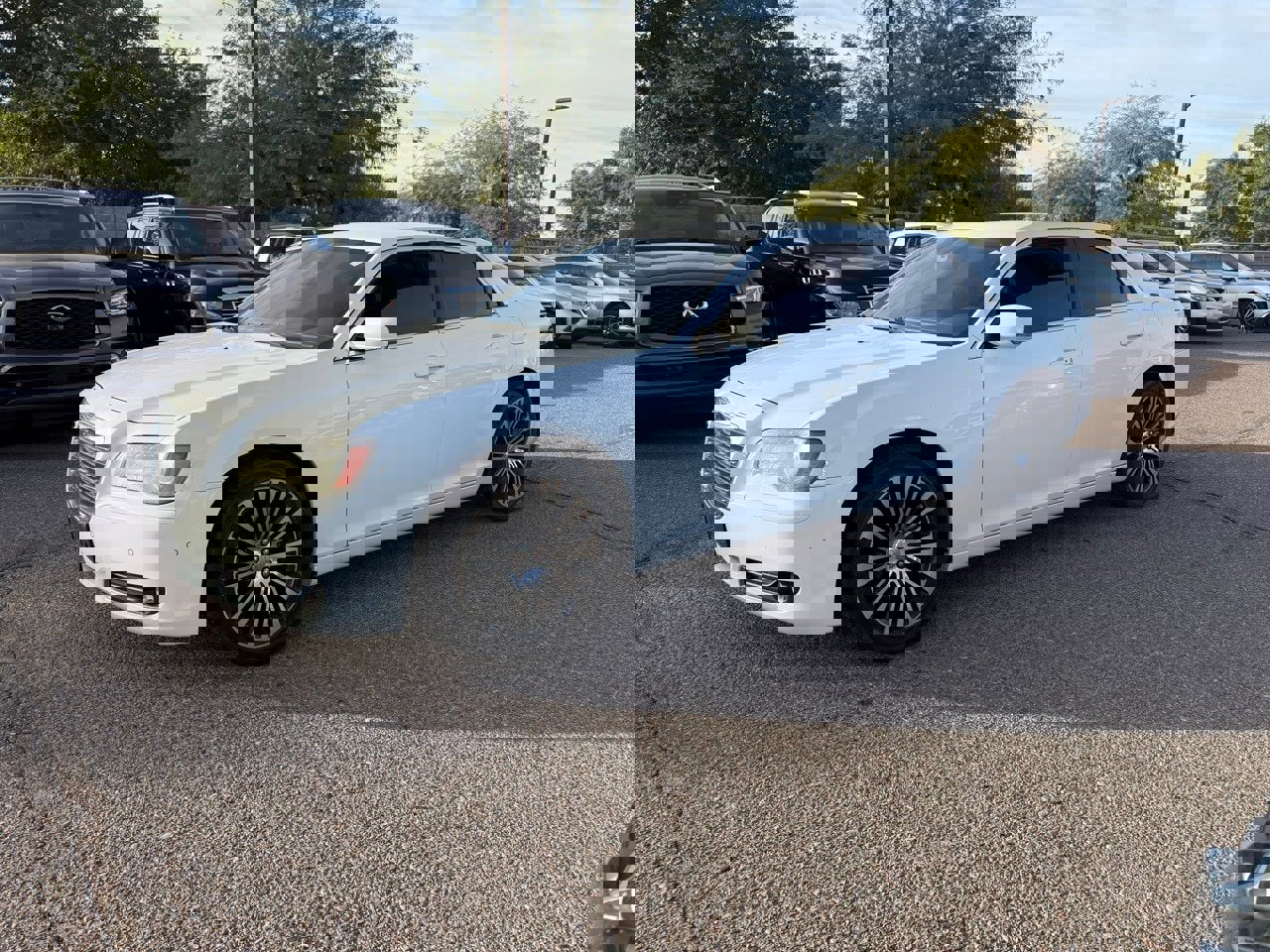 Used 2013 Chrysler 300 S w/ Light Group image 6