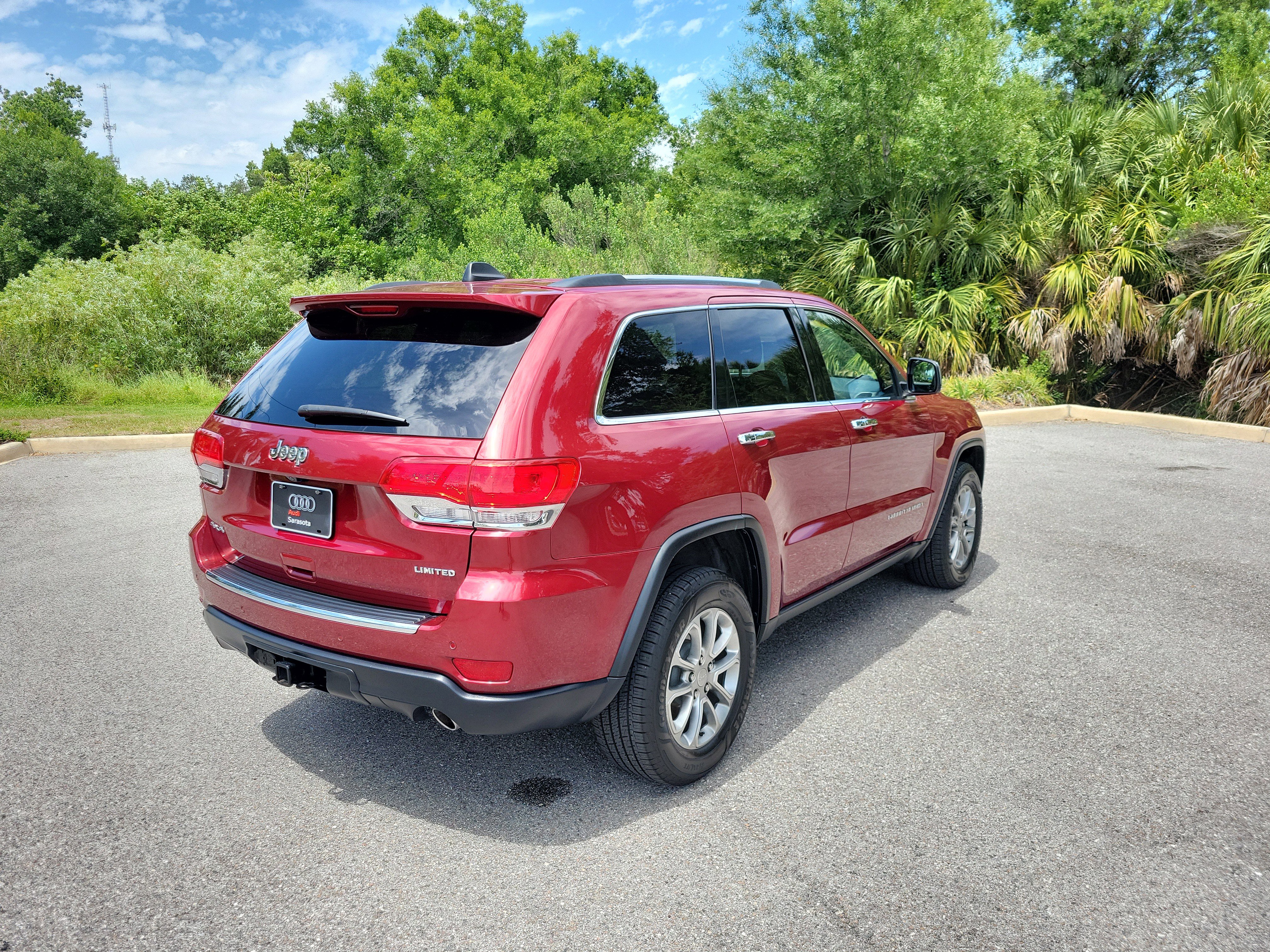 Used 2015 Jeep Grand Cherokee Limited AWD/4WD image 4