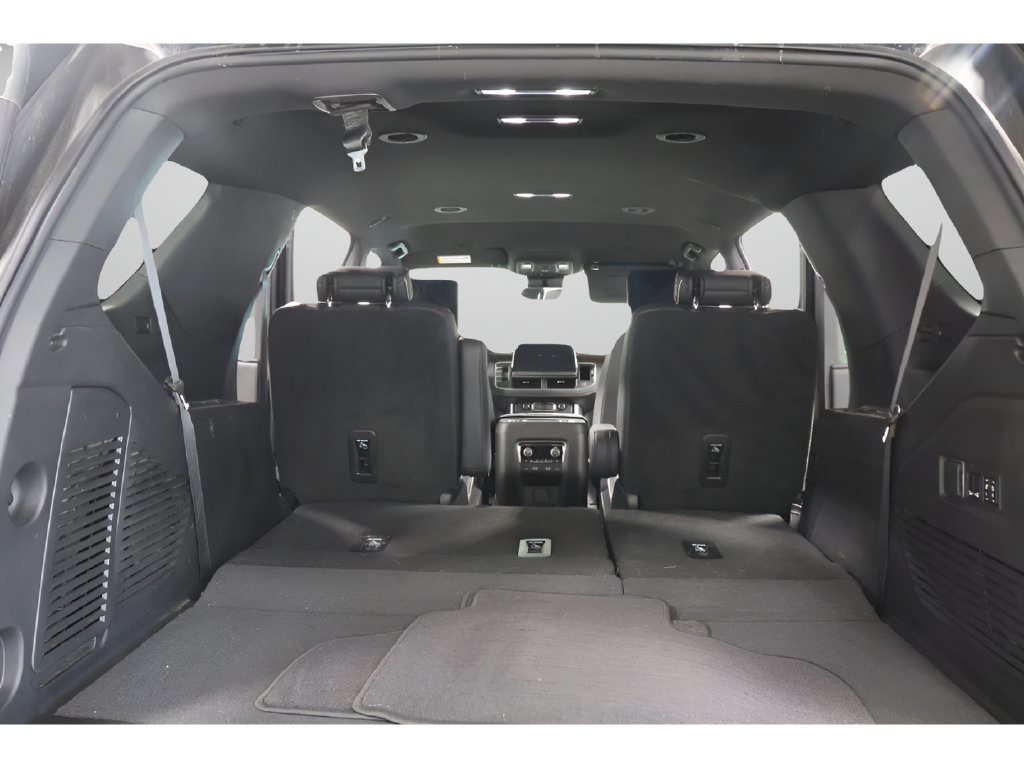 Used 2024 Chevrolet Tahoe Premier w/ Advanced Technology Package AWD/4WD image 26