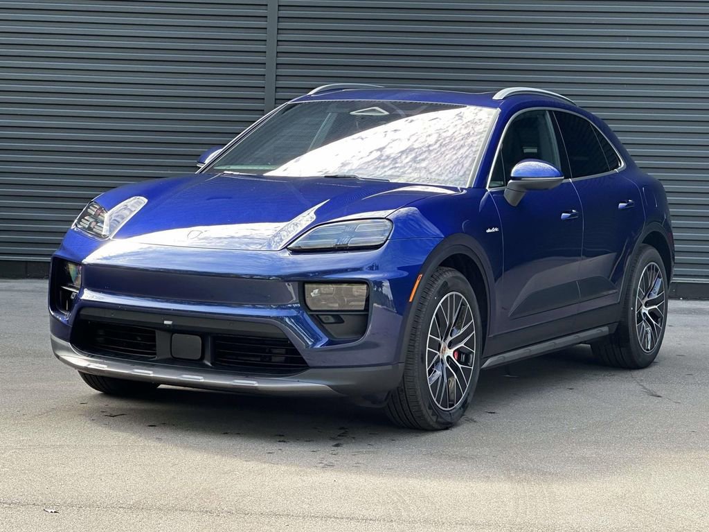 Used 2025 Porsche Macan 4S Electric AWD/4WD image 1