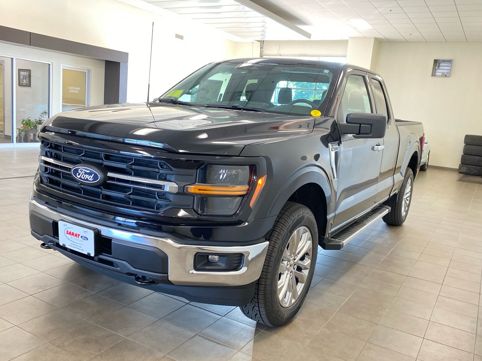New 2026 Ford F150 XLT w/ XLT Chrome Appearance Package AWD/4WD image 4