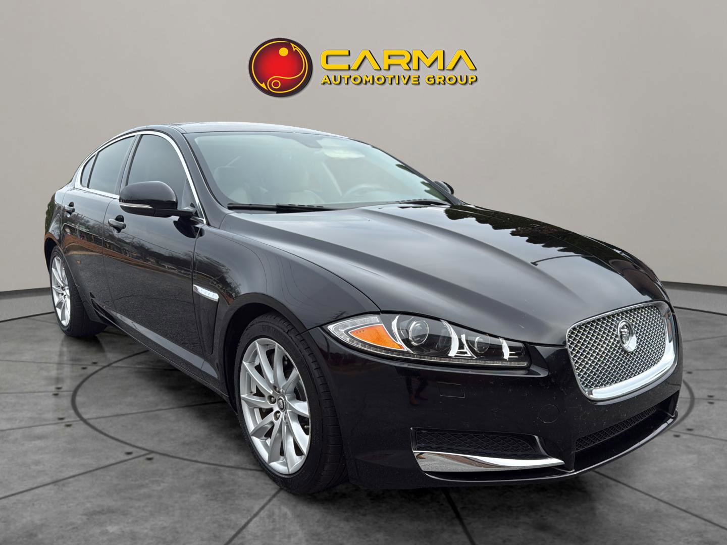 Used 2012 Jaguar XF image 11