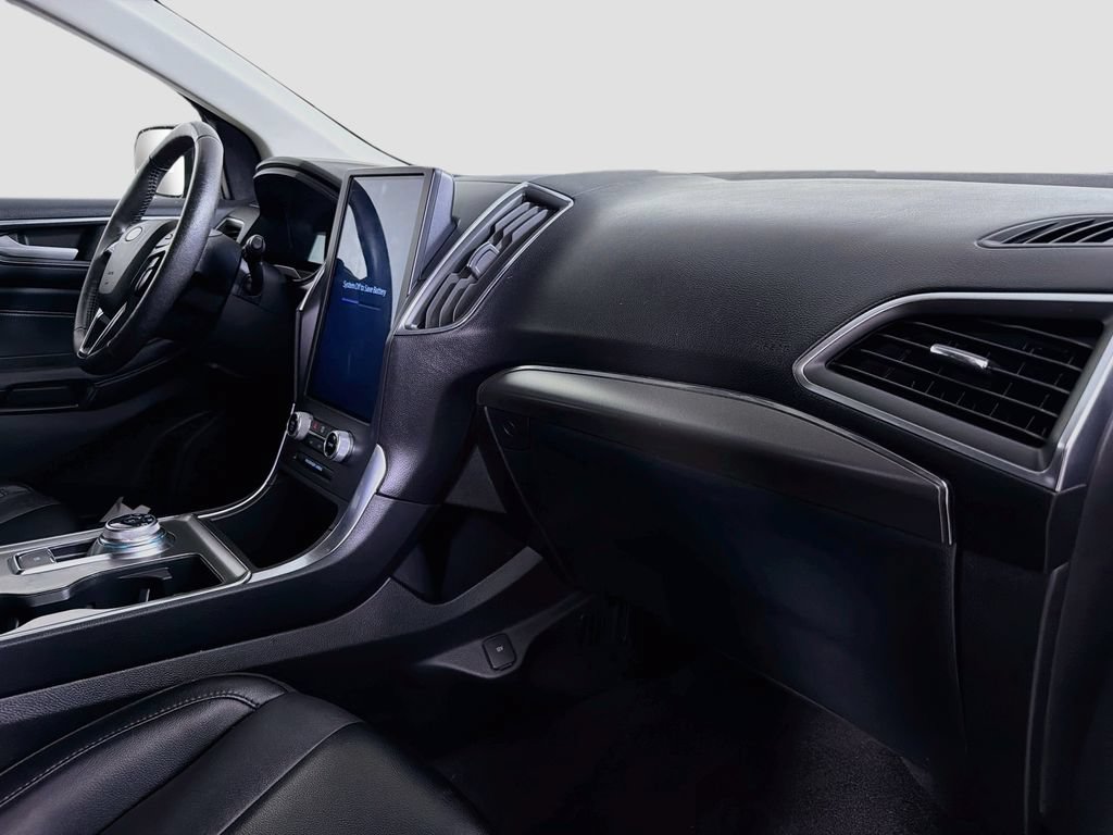 Used 2022 Ford Edge Titanium AWD/4WD image 31