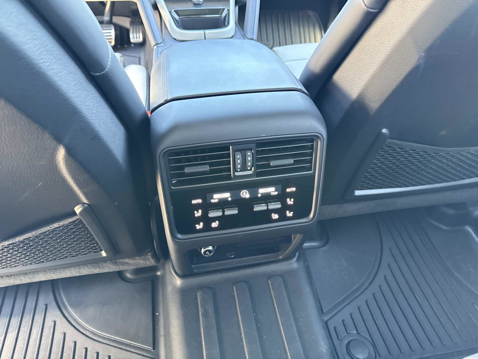 Certified 2024 Porsche Cayenne S image 18