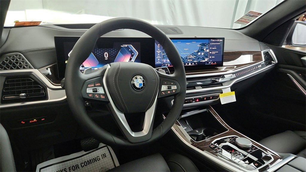 Used 2024 BMW X5 xDrive40i w/ Parking Assistance Package image 41